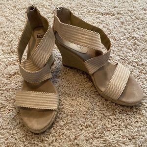 Via Neroli Neude Strappy Wedge